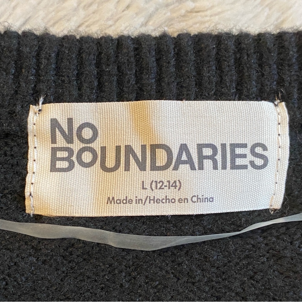WOMANS-NO BOUNDARIES CREWNECK CROPPED SWEATER SIZE Large (12-14) - Picture 4 of 8
